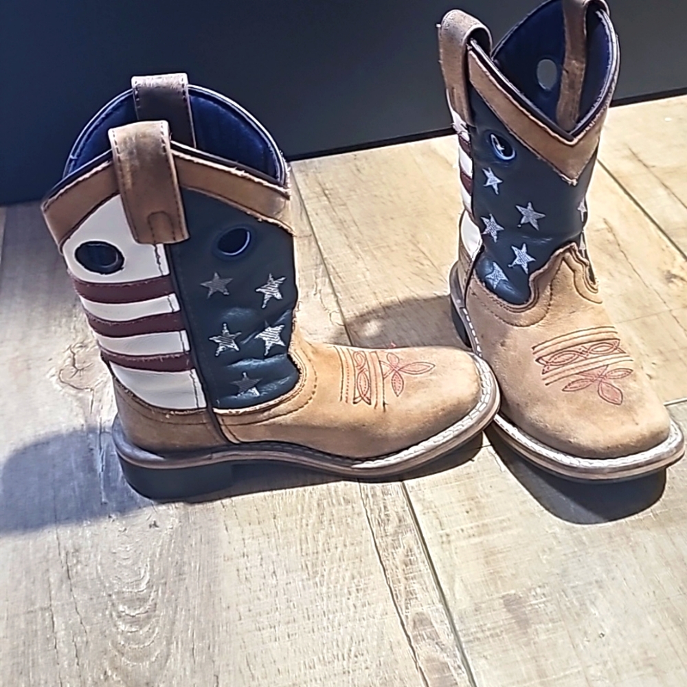 Boys amerian flag boots  size11